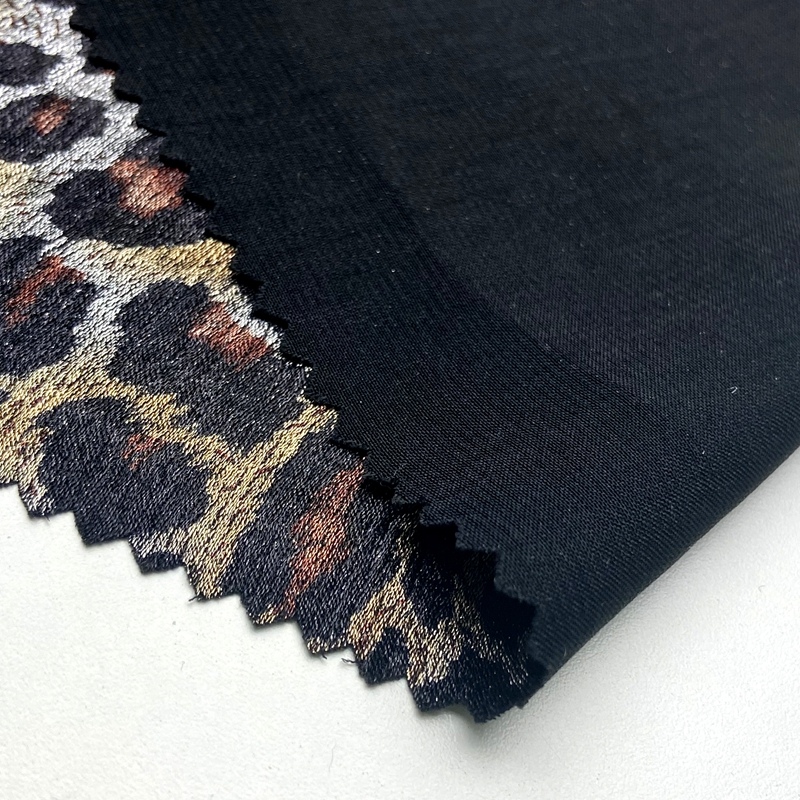 100% Polyester Foil Print Leopard Pattern Woven Fabric 100% Polyester Foil Print Leopard Pattern Woven Fabric