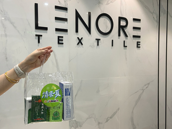 Summer Cooling Gift - Company Distributes Heatstroke Prevention Sets to Employees